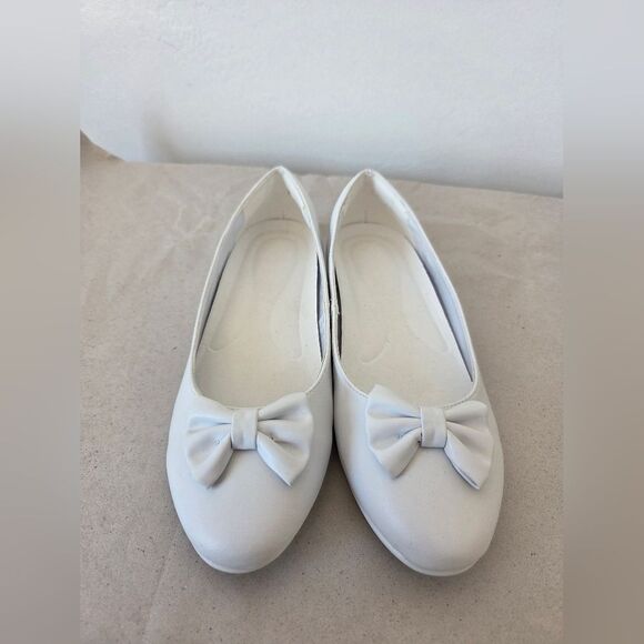 NEW White Leather Ballet Flats Shoes Bow Church Formal Temple Wedding Size 8 - Picture 3 of 7